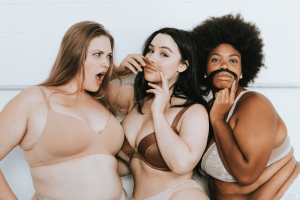 plus size lingerie fashion models in advertising